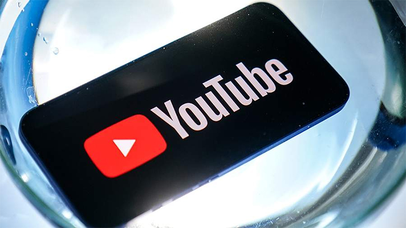 YouTube удалил каналы белорусских государственных СМИ. Что думают рогачевцы?