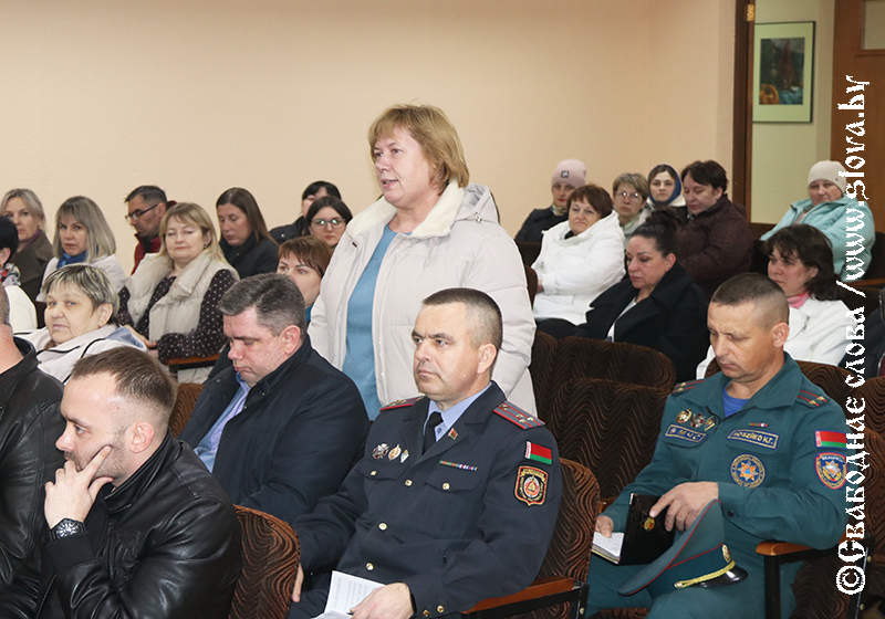 Встреча с населением. Что волнует тихиничан?