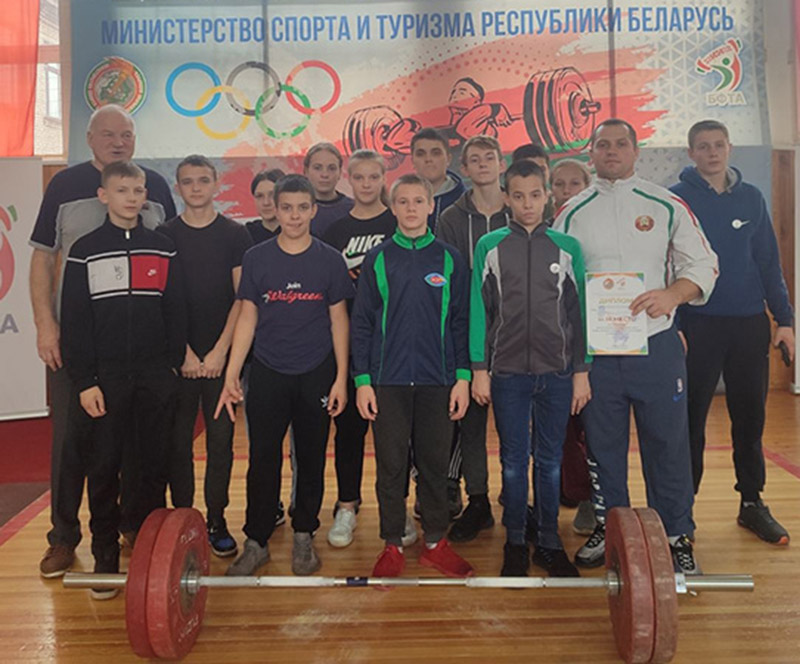 Бронза рогачевских богатырей